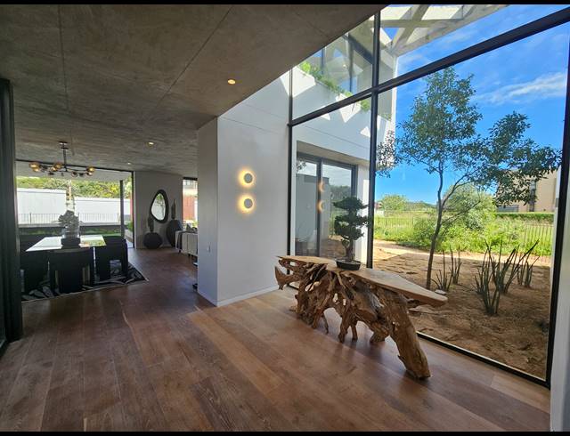 4 BEDROOM FREEHOLD FOR SALE IN HAWAAN FOREST ESTATE